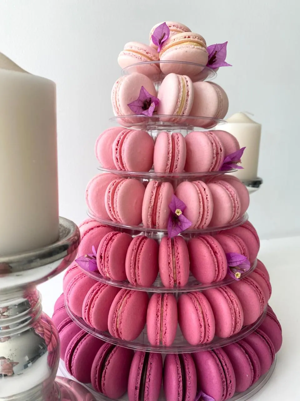 Torre de macarons rosa para boda